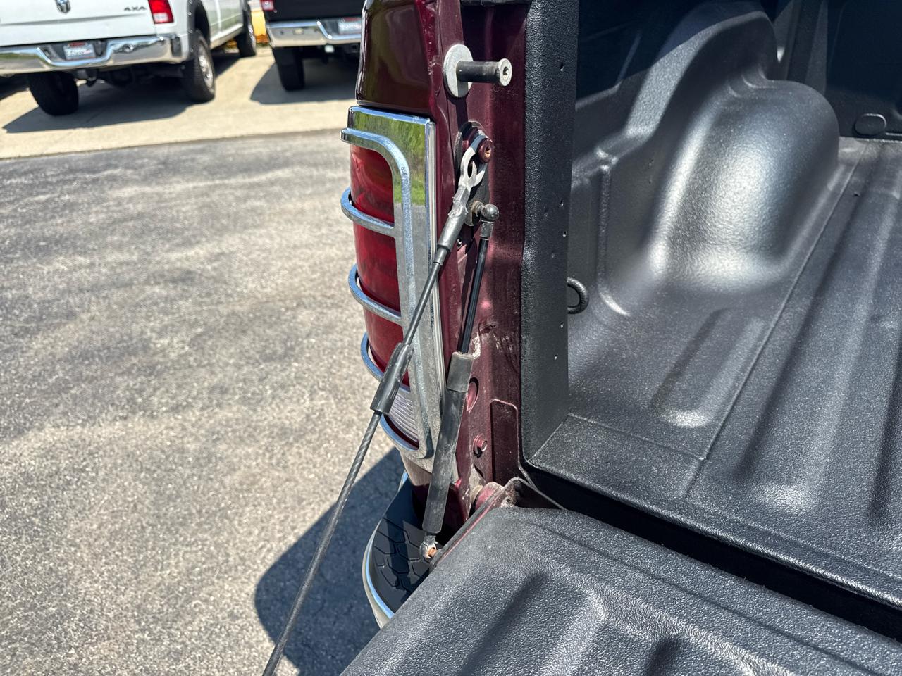 RAM 1500 Laramie 4x4 Crew Cab 5'7" Box 2017