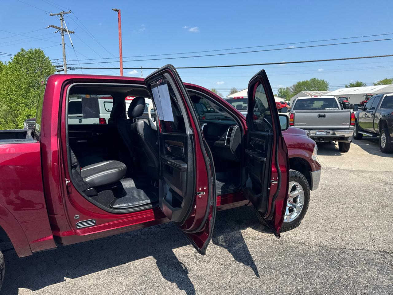 RAM 1500 Laramie 4x4 Crew Cab 5'7" Box 2017