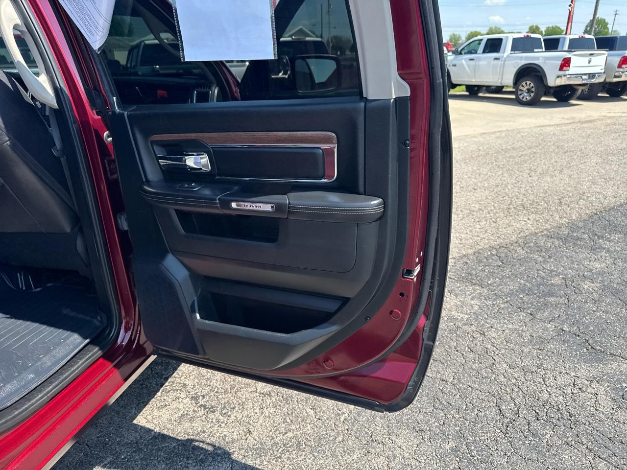 RAM 1500 Laramie 4x4 Crew Cab 5'7" Box 2017