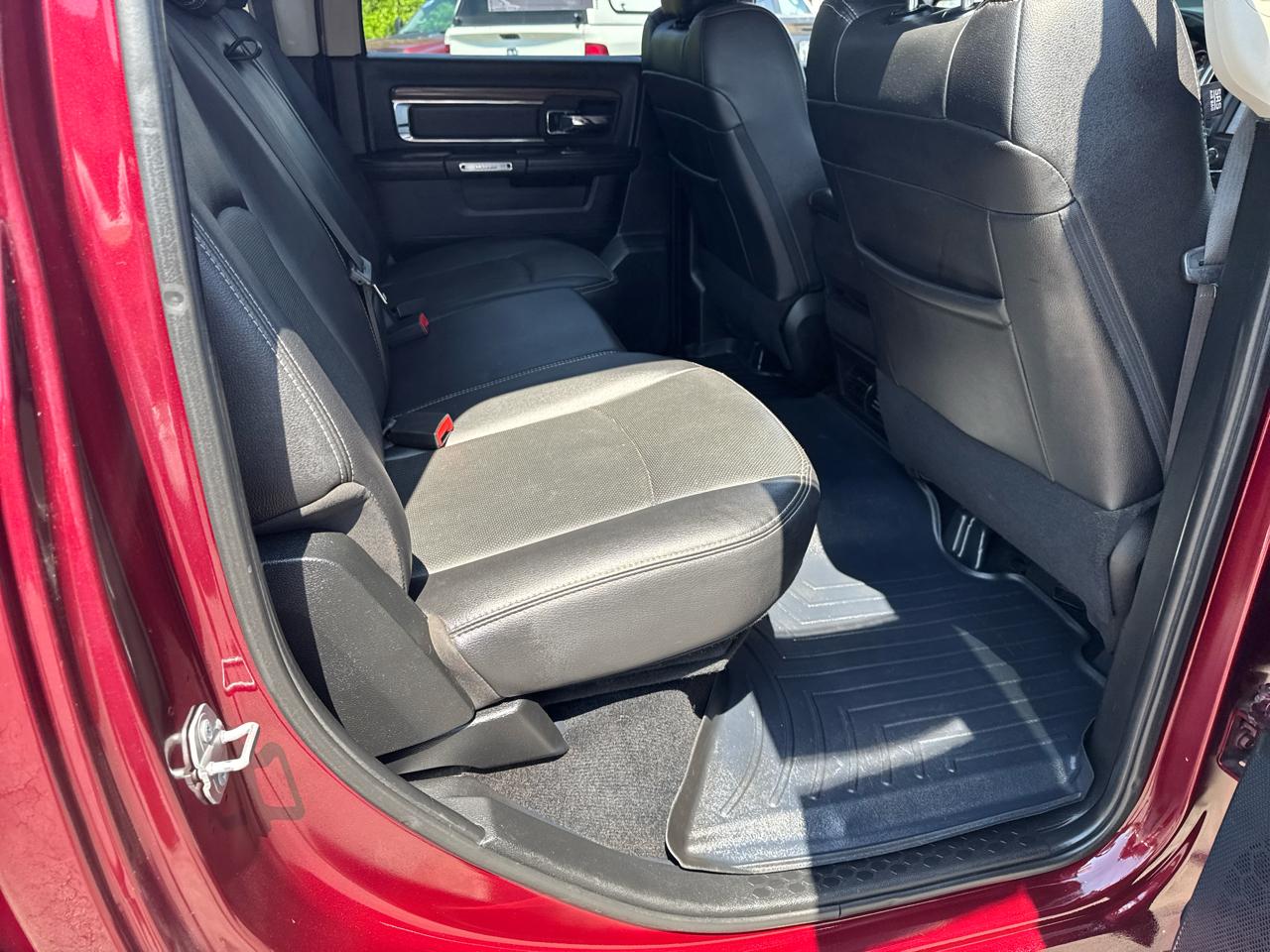 RAM 1500 Laramie 4x4 Crew Cab 5'7" Box 2017