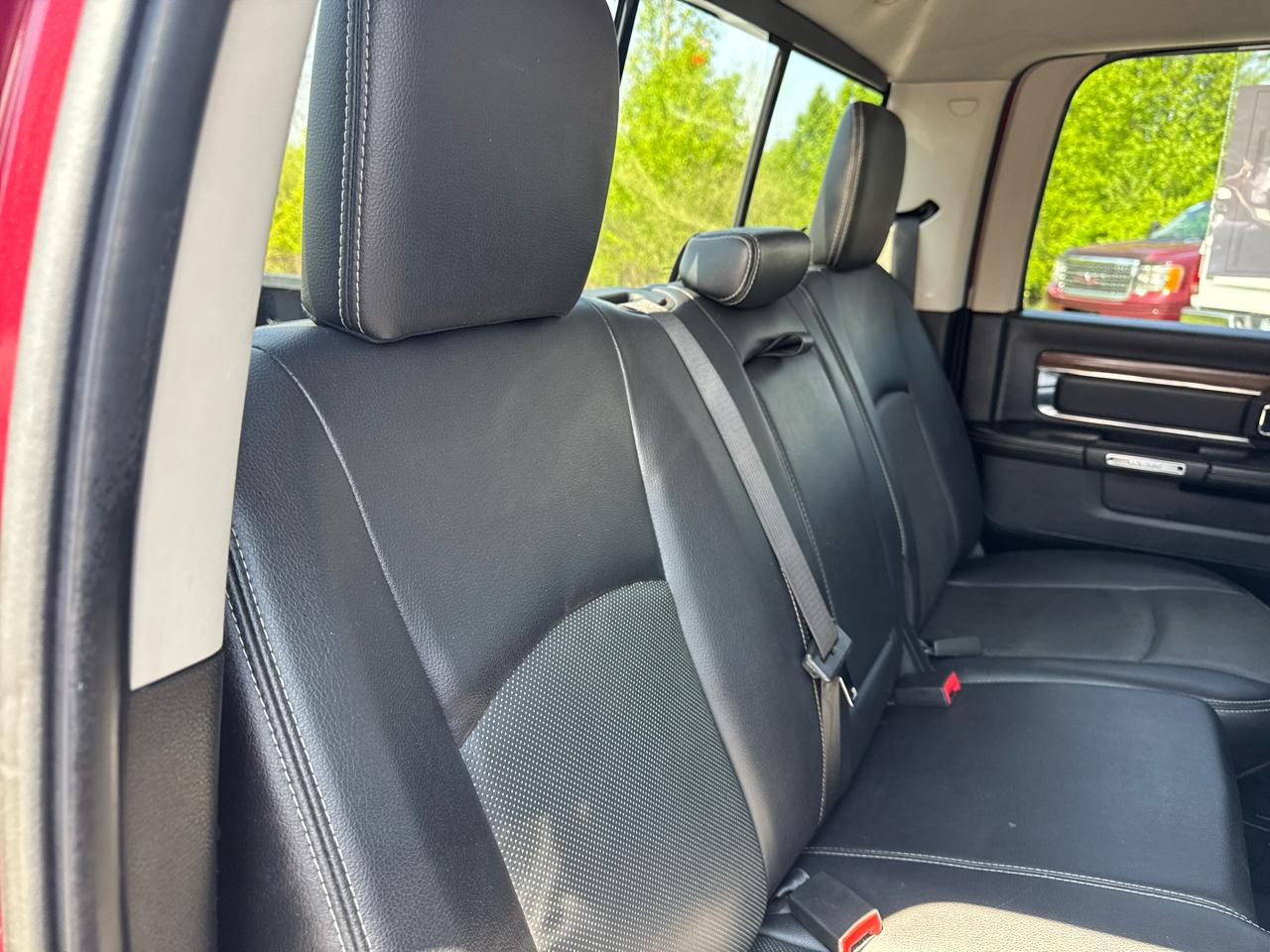 RAM 1500 Laramie 4x4 Crew Cab 5'7" Box 2017