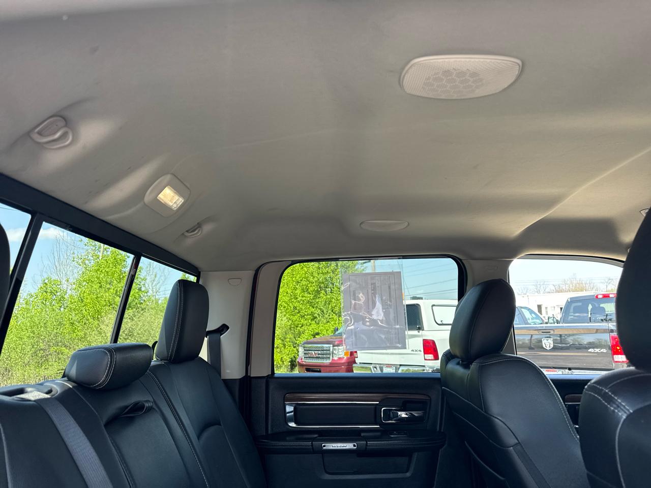 RAM 1500 Laramie 4x4 Crew Cab 5'7" Box 2017