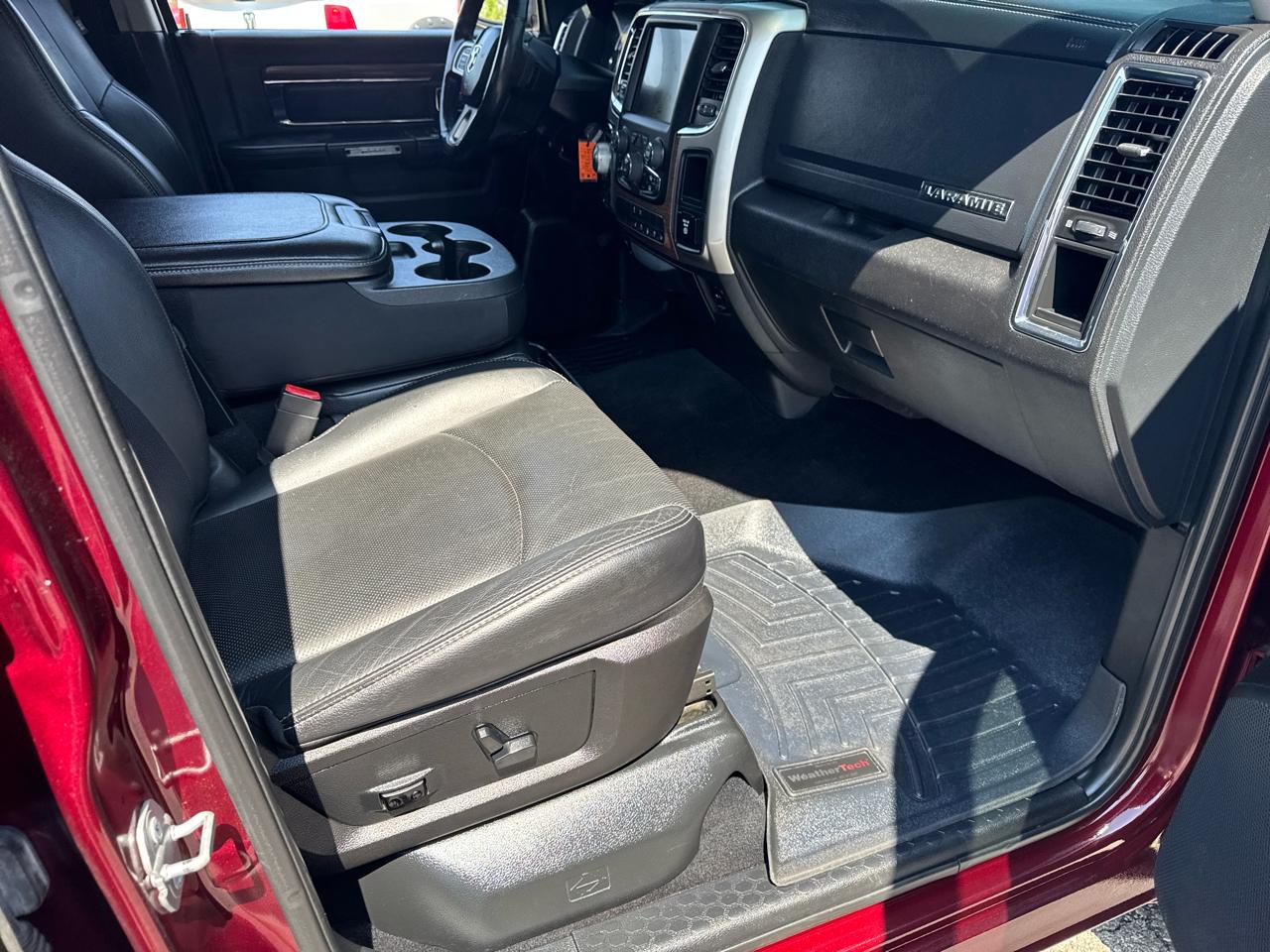 RAM 1500 Laramie 4x4 Crew Cab 5'7" Box 2017