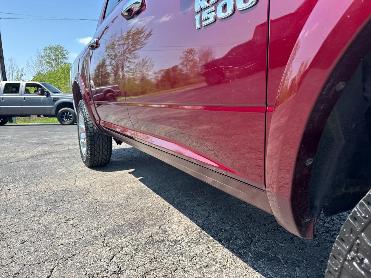 RAM 1500 Laramie 4x4 Crew Cab 5'7" Box 2017