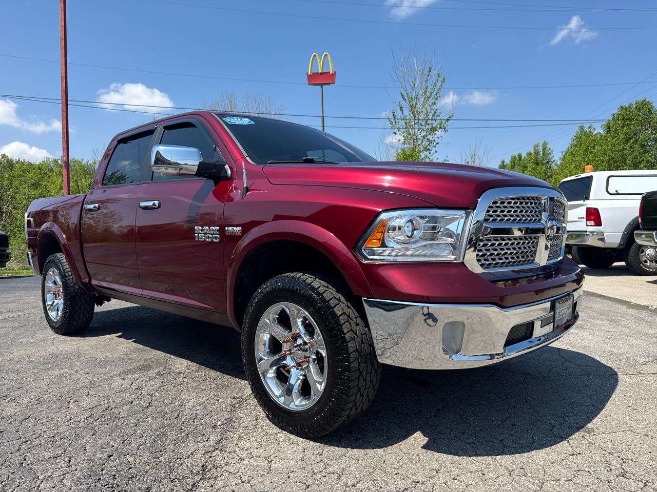 RAM 1500 Laramie 4x4 Crew Cab 5'7" Box 2017