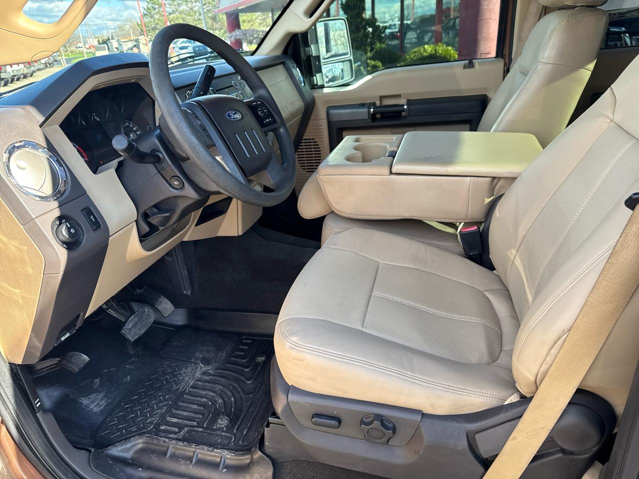 Ford Super Duty F-250 SRW 4WD Crew Cab 156" Lariat 2011