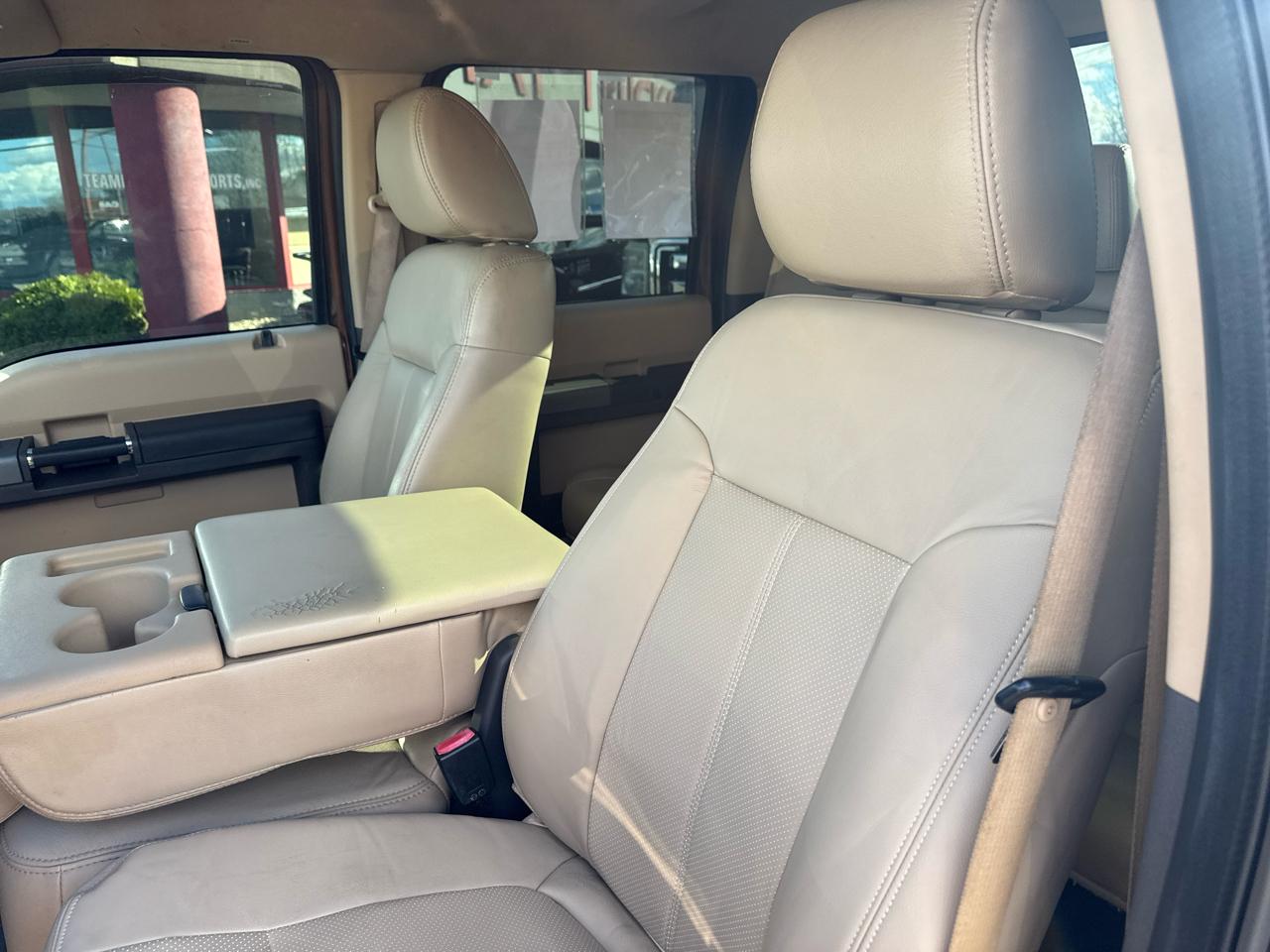 Ford Super Duty F-250 SRW 4WD Crew Cab 156" Lariat 2011