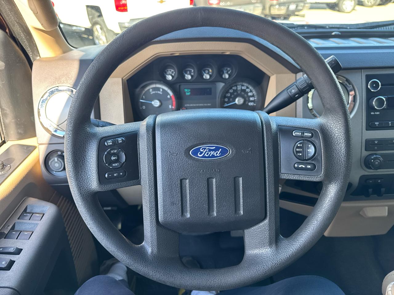 Ford Super Duty F-250 SRW 4WD Crew Cab 156" Lariat 2011
