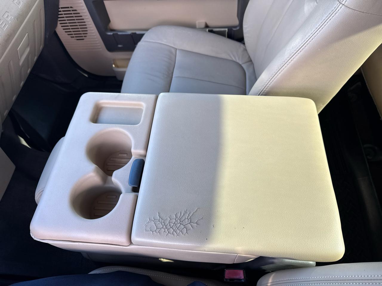 Ford Super Duty F-250 SRW 4WD Crew Cab 156" Lariat 2011