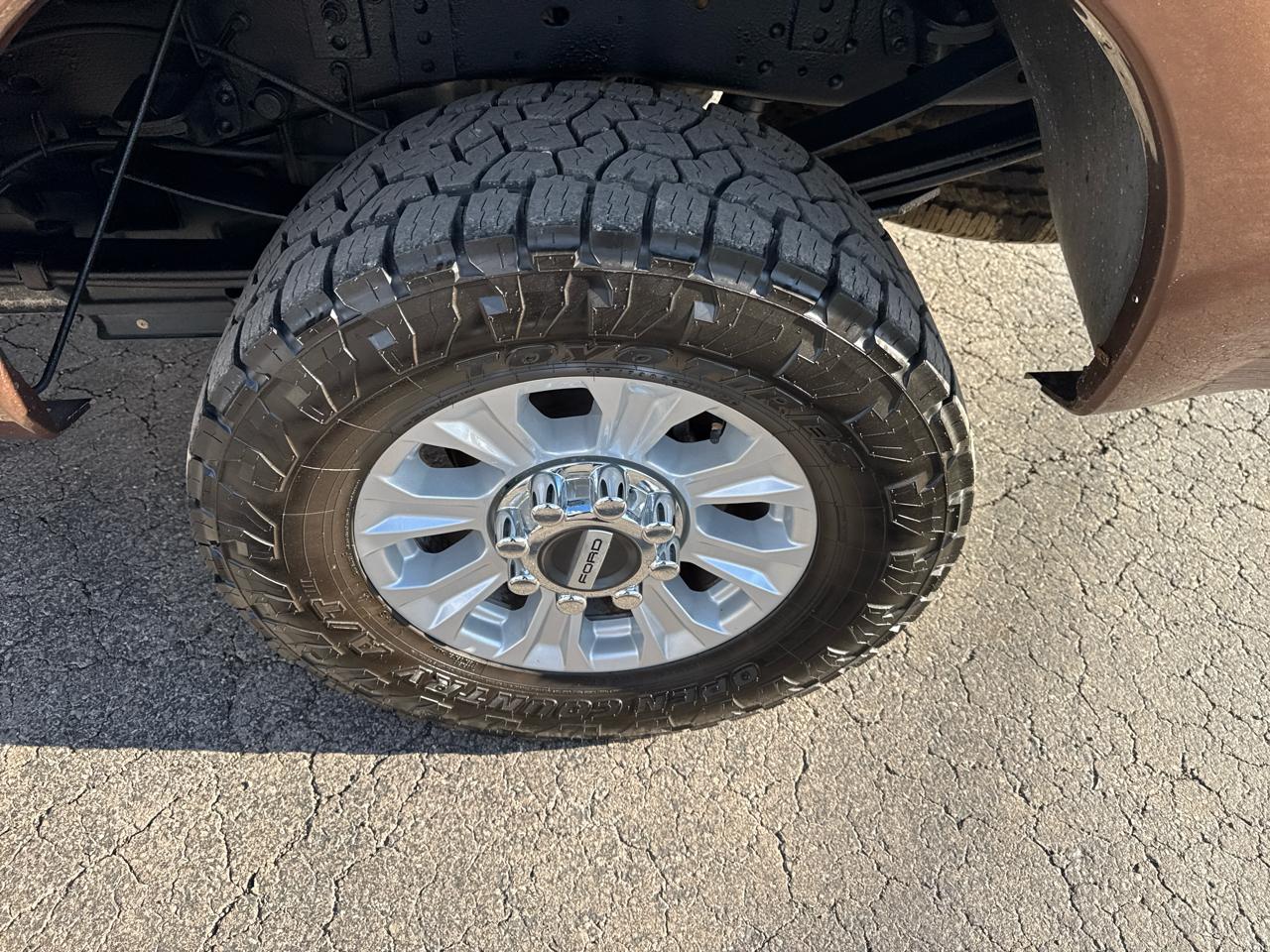 Ford Super Duty F-250 SRW 4WD Crew Cab 156" Lariat 2011