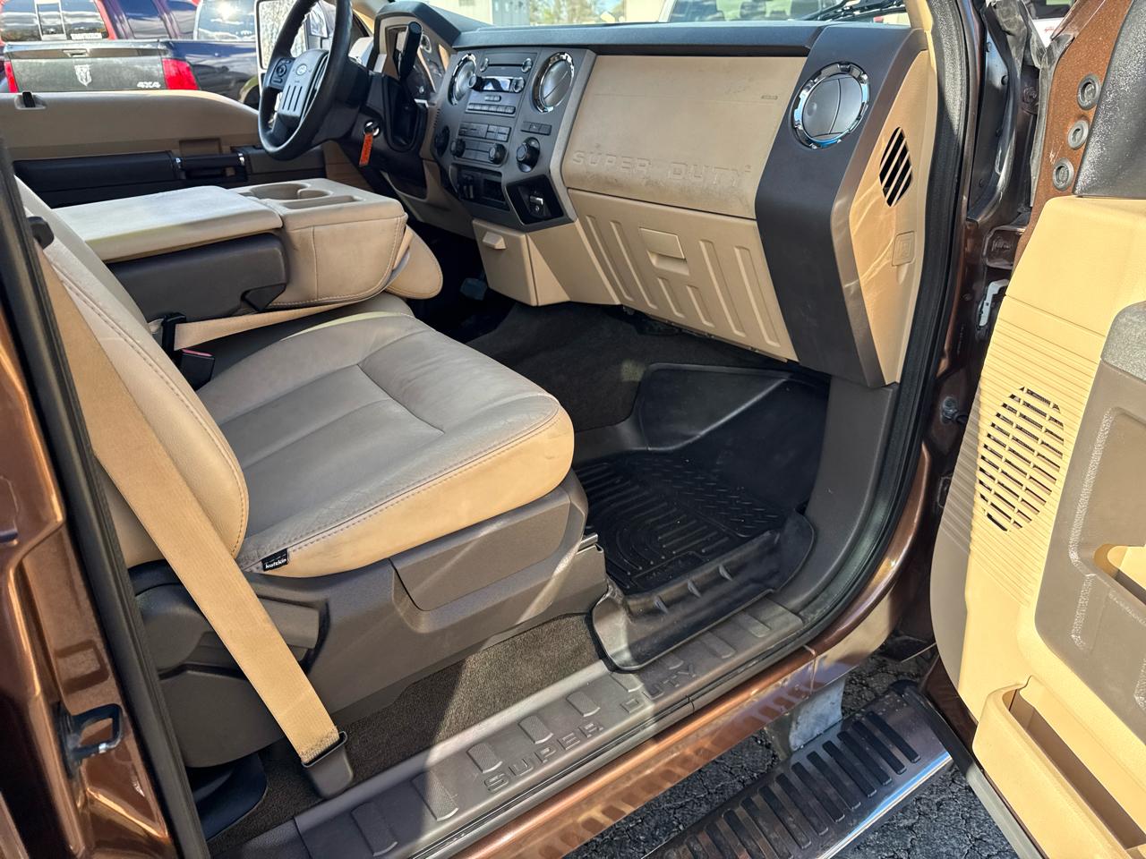 Ford Super Duty F-250 SRW 4WD Crew Cab 156" Lariat 2011