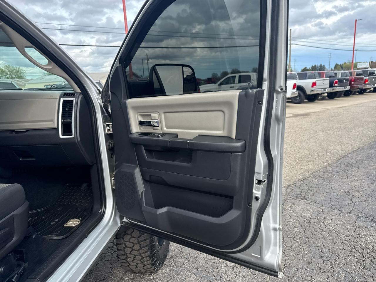 RAM 2500 4WD Crew Cab 149" Big Horn 2012