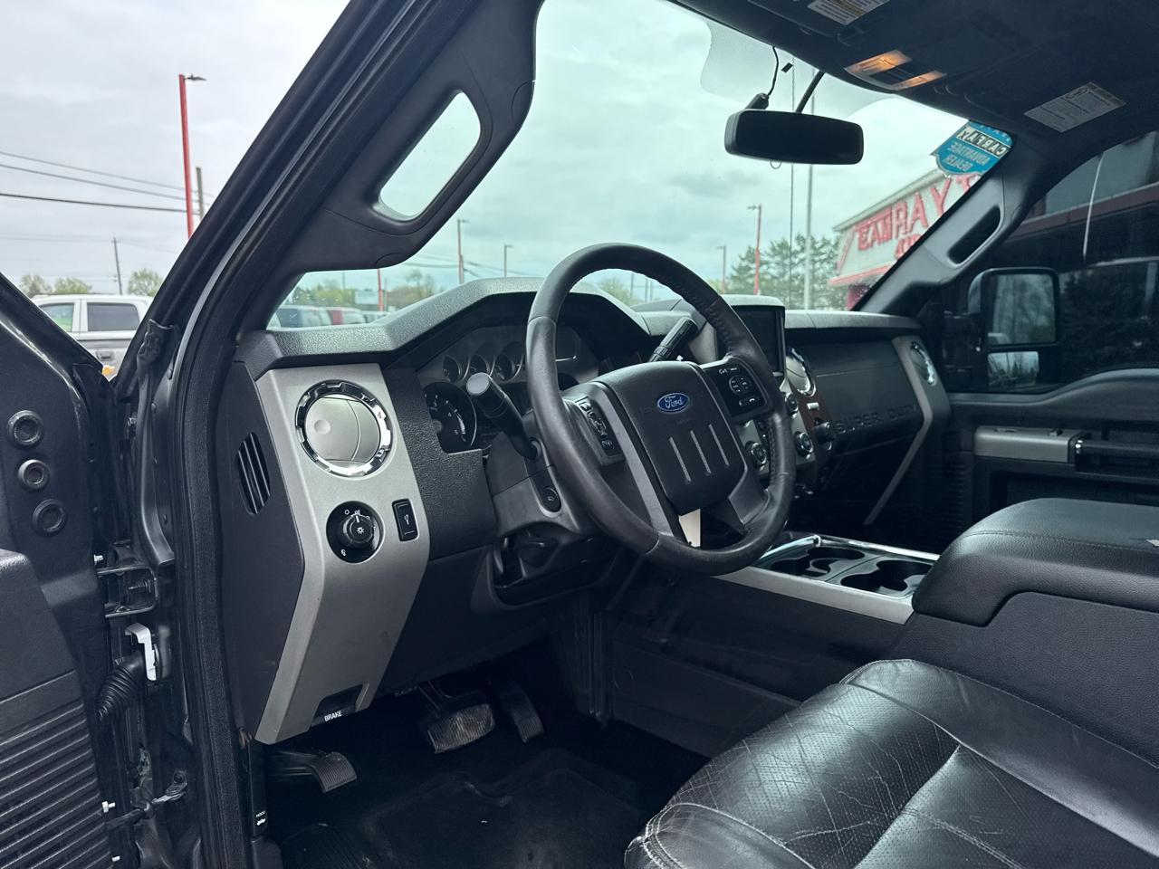 Ford Super Duty F-250 SRW 4WD Crew Cab 172" Lariat 2015