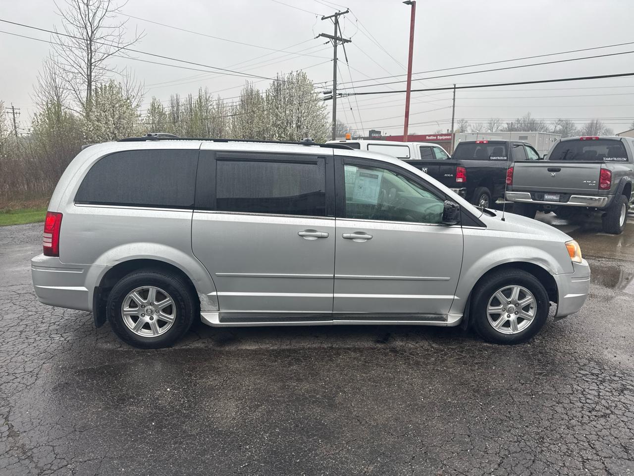 Chrysler Town & Country 4dr Wgn Touring 2008