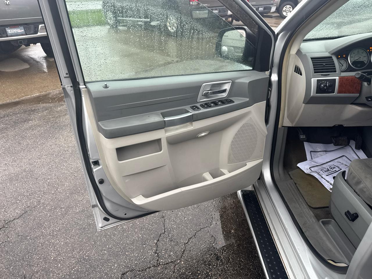 Chrysler Town & Country 4dr Wgn Touring 2008