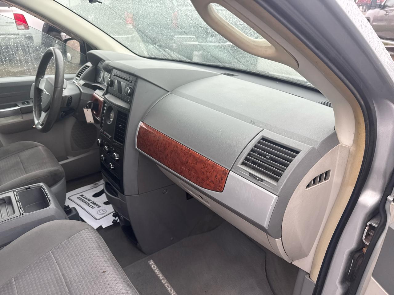 Chrysler Town & Country 4dr Wgn Touring 2008