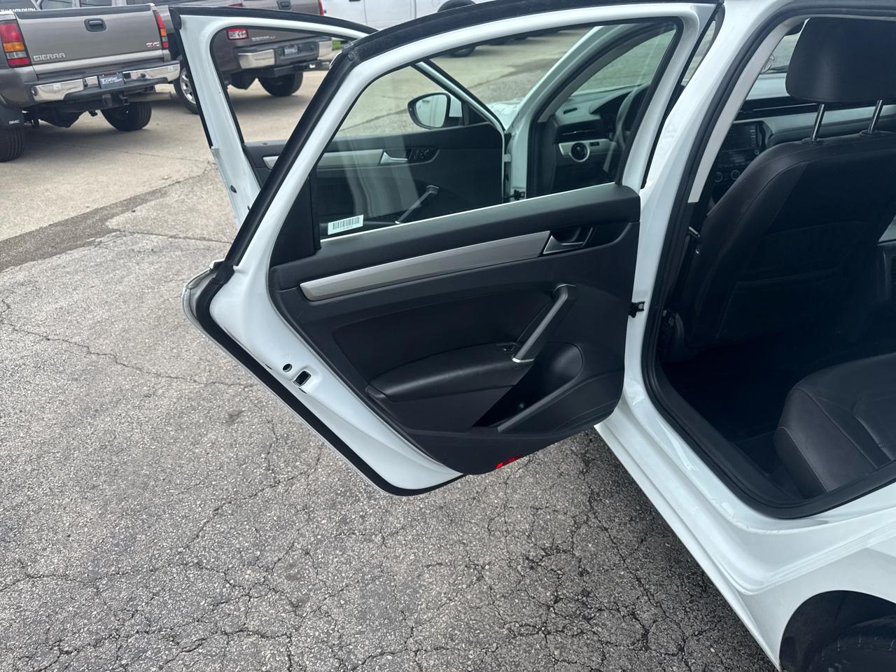 Volkswagen Passat 2.0T SE Auto 2021