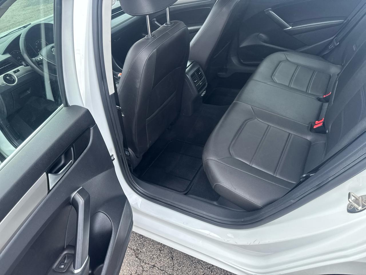 Volkswagen Passat 2.0T SE Auto 2021