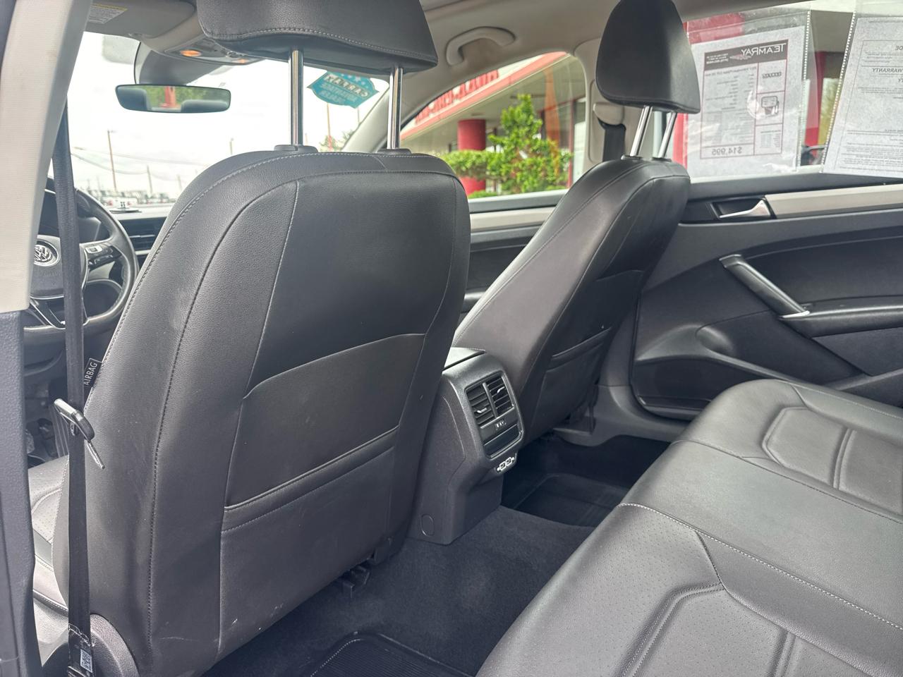 Volkswagen Passat 2.0T SE Auto 2021