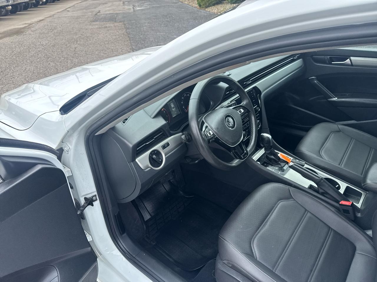 Volkswagen Passat 2.0T SE Auto 2021