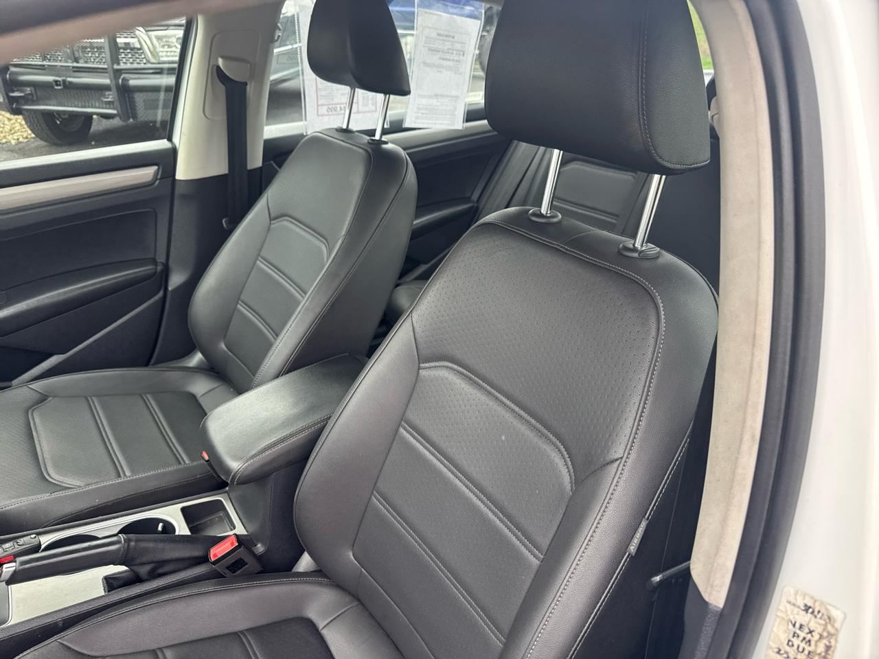 Volkswagen Passat 2.0T SE Auto 2021