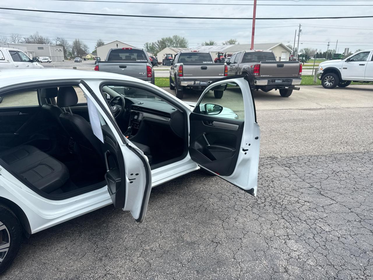 Volkswagen Passat 2.0T SE Auto 2021