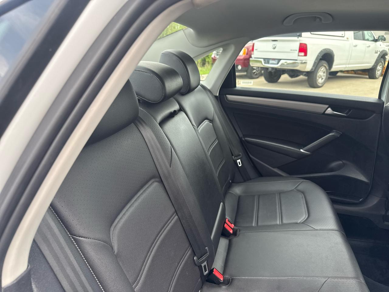 Volkswagen Passat 2.0T SE Auto 2021