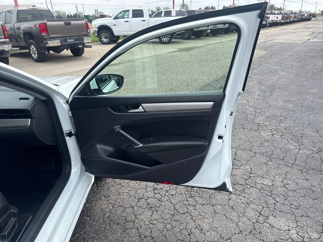 Volkswagen Passat 2.0T SE Auto 2021