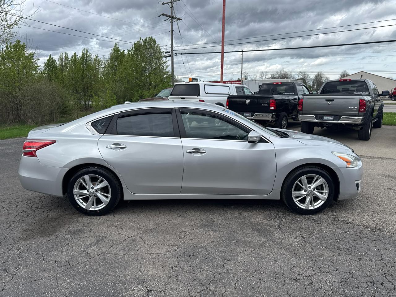 Nissan Altima 4dr Sdn I4 2.5 SL 2013