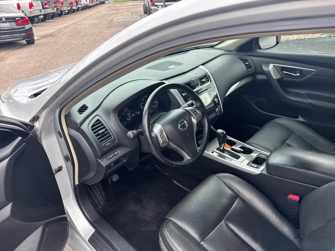 Nissan Altima 4dr Sdn I4 2.5 SL 2013