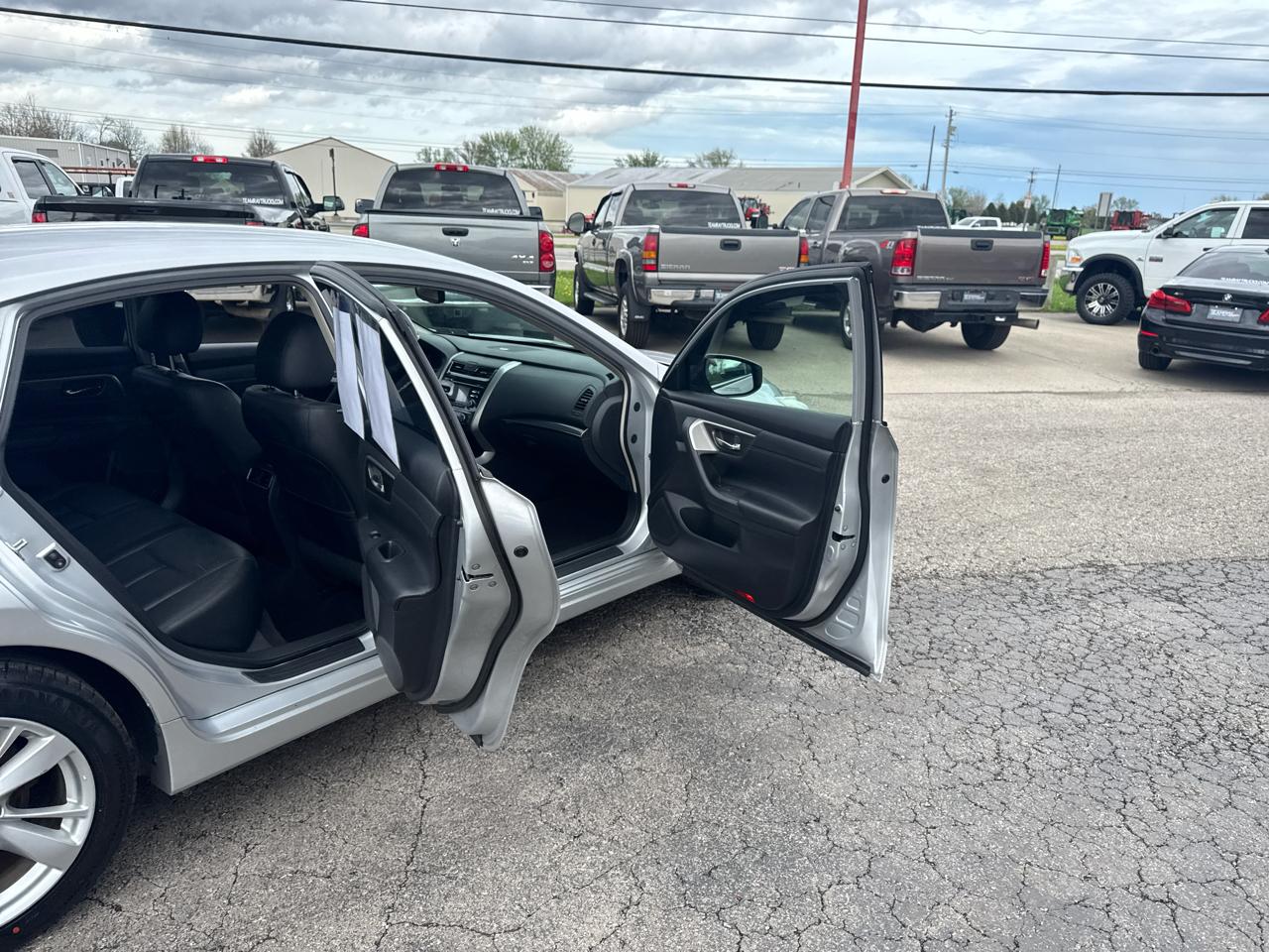 Nissan Altima 4dr Sdn I4 2.5 SL 2013