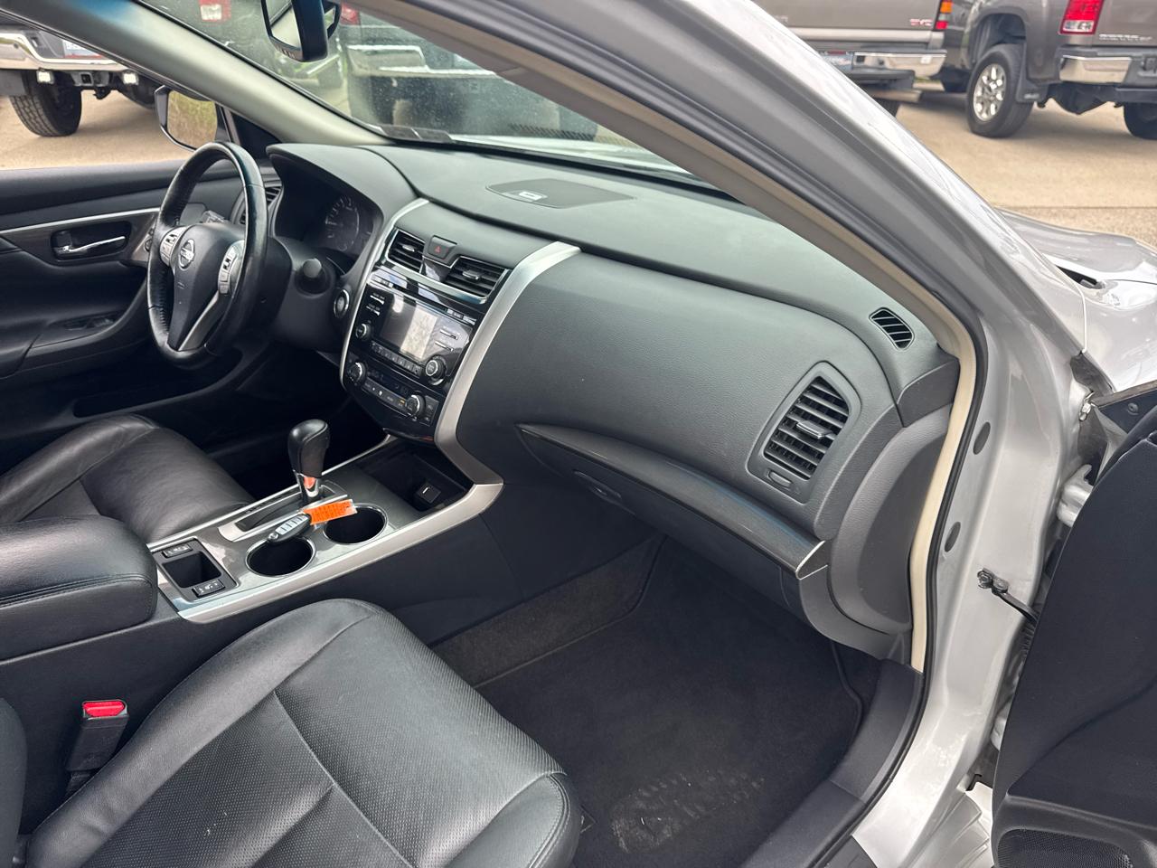 Nissan Altima 4dr Sdn I4 2.5 SL 2013