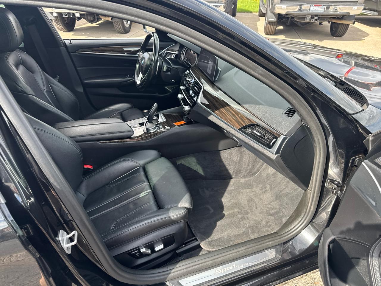 BMW 5 Series 530i xDrive Sedan 2018