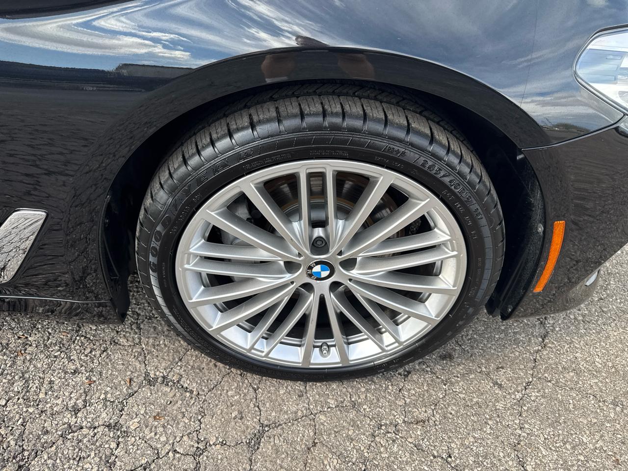 BMW 5 Series 530i xDrive Sedan 2018