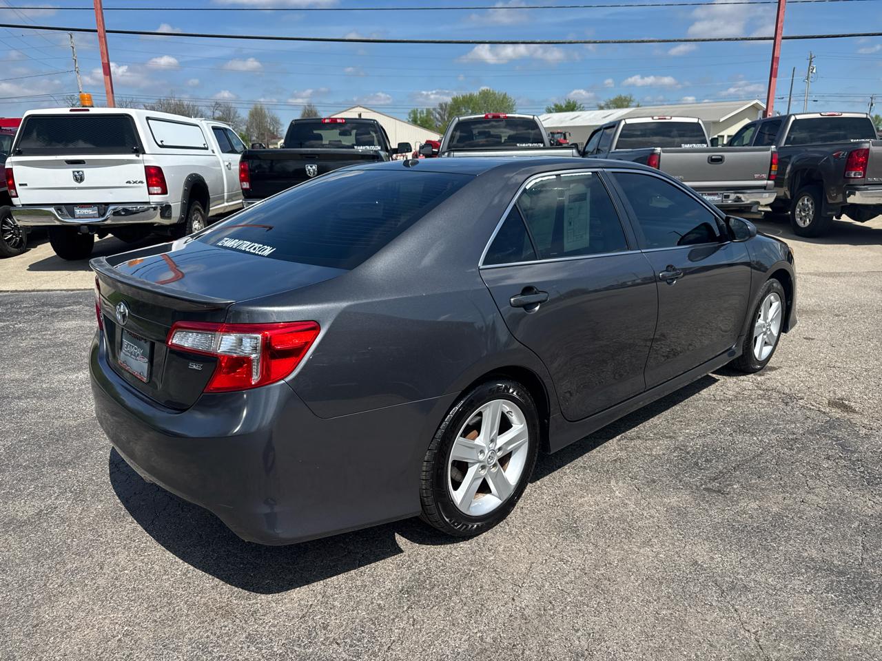 Toyota Camry 4dr Sdn I4 Auto XLE (Natl) 2013
