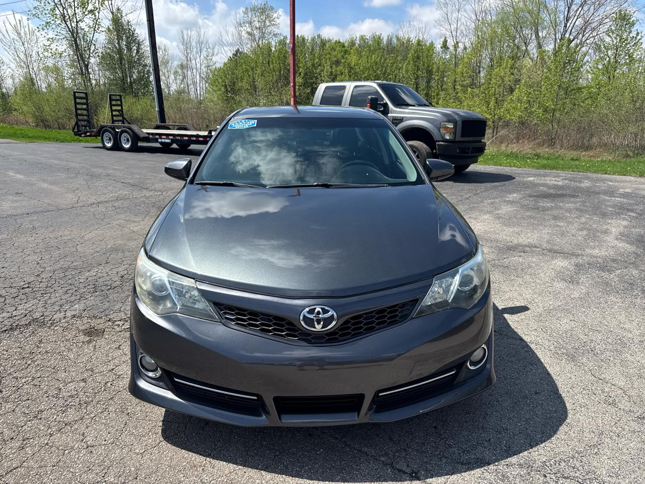 Toyota Camry 4dr Sdn I4 Auto XLE (Natl) 2013