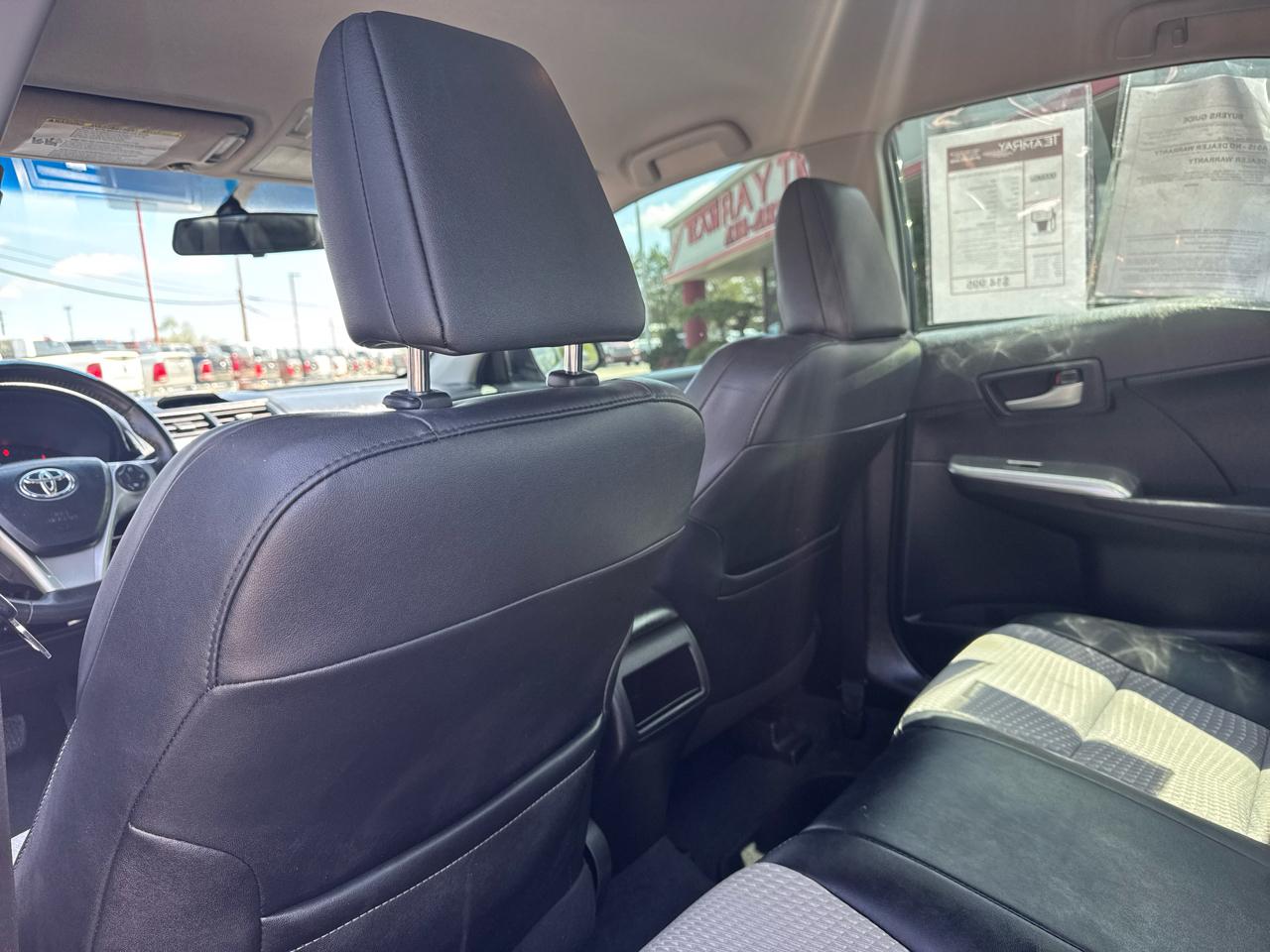 Toyota Camry 4dr Sdn I4 Auto XLE (Natl) 2013