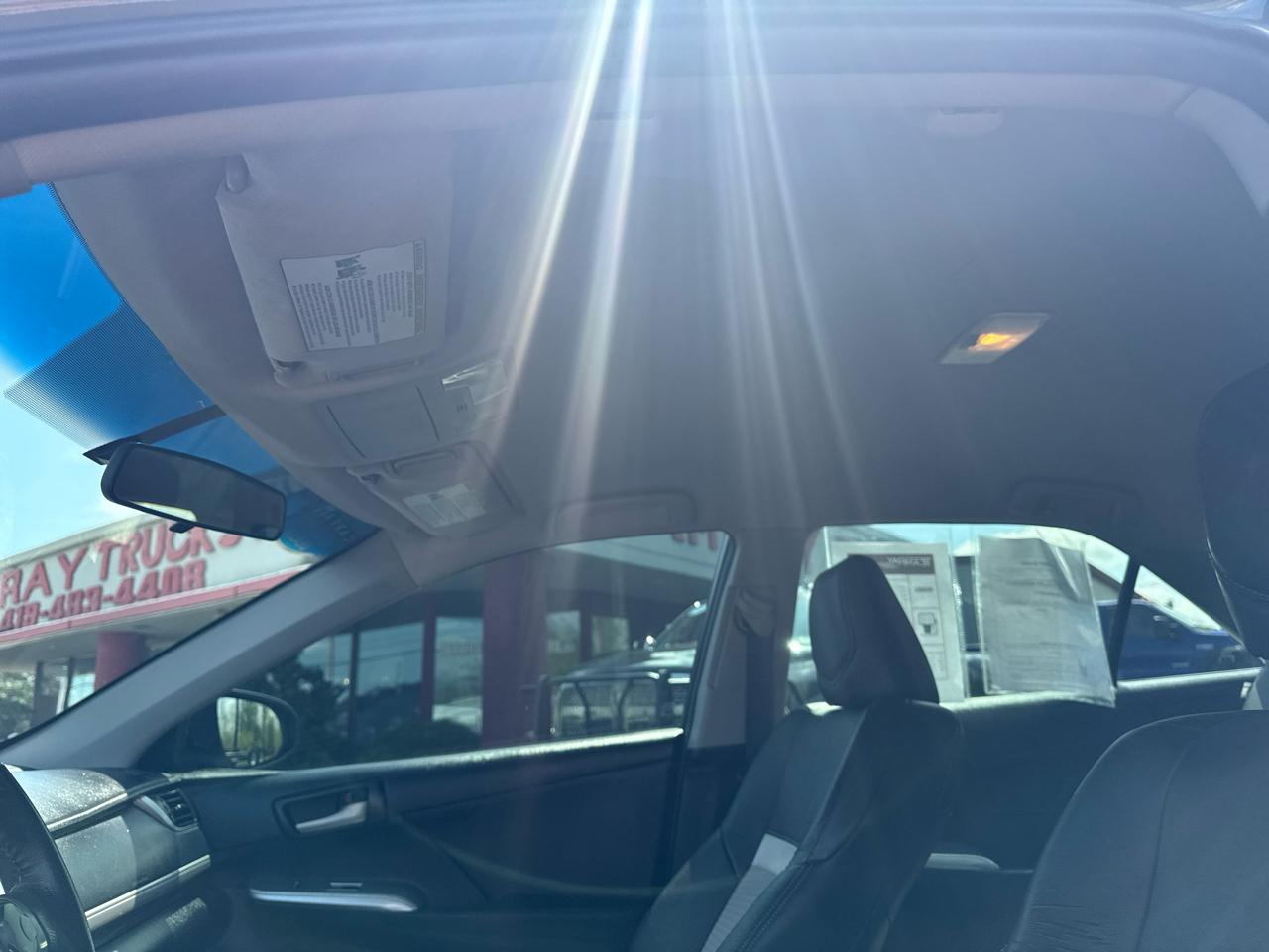 Toyota Camry 4dr Sdn I4 Auto XLE (Natl) 2013