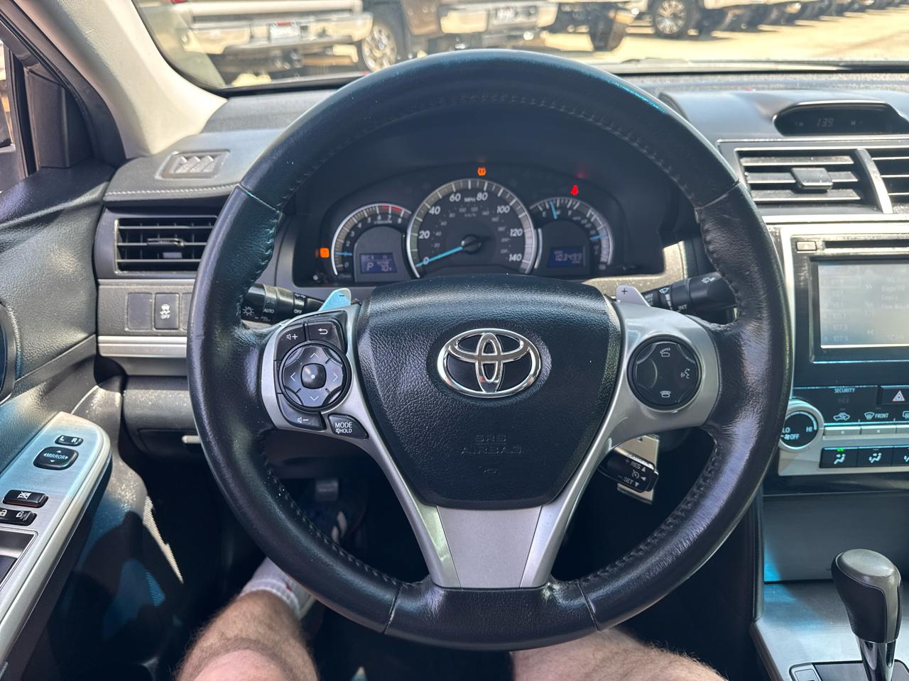 Toyota Camry 4dr Sdn I4 Auto XLE (Natl) 2013