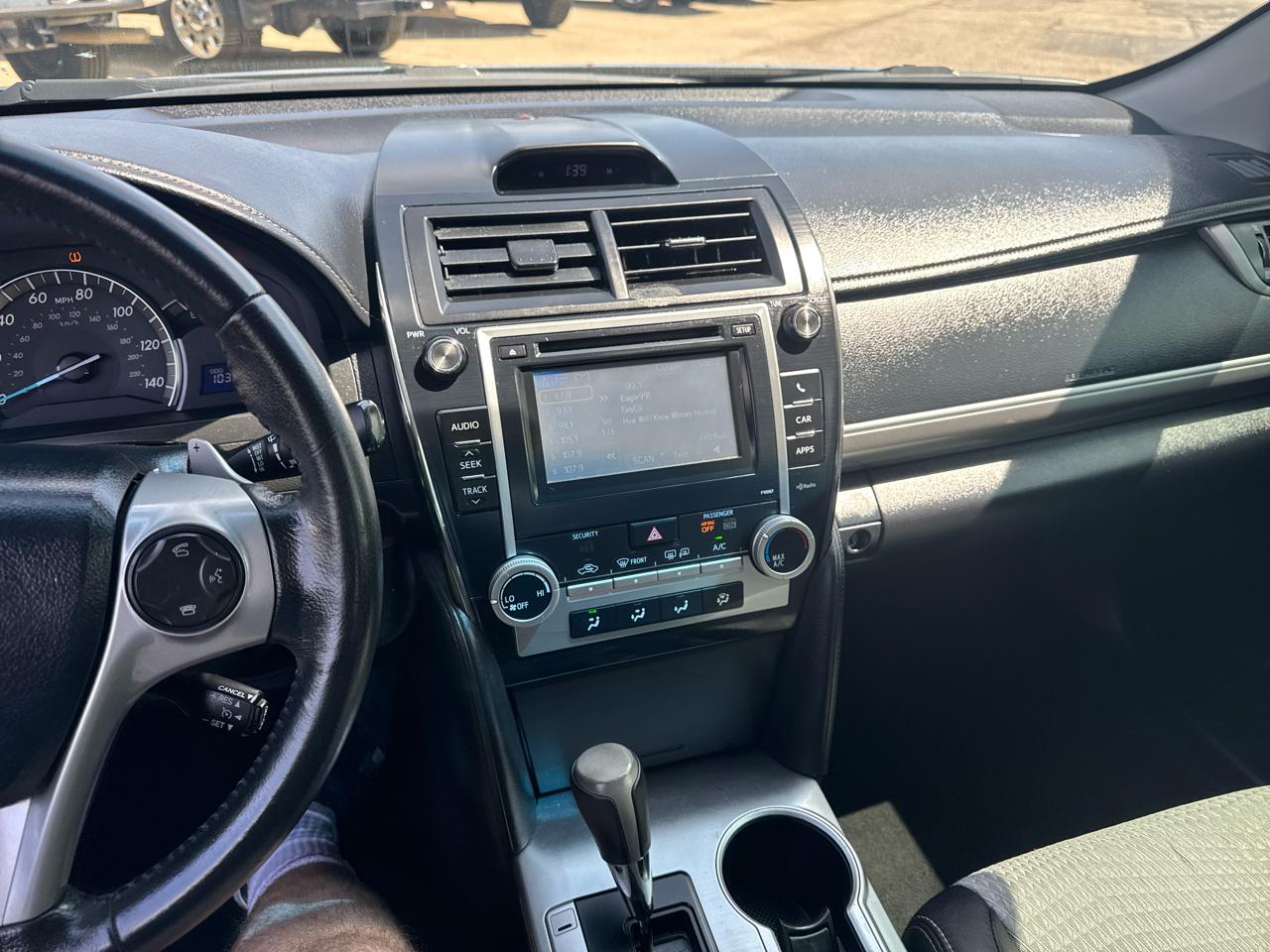 Toyota Camry 4dr Sdn I4 Auto XLE (Natl) 2013