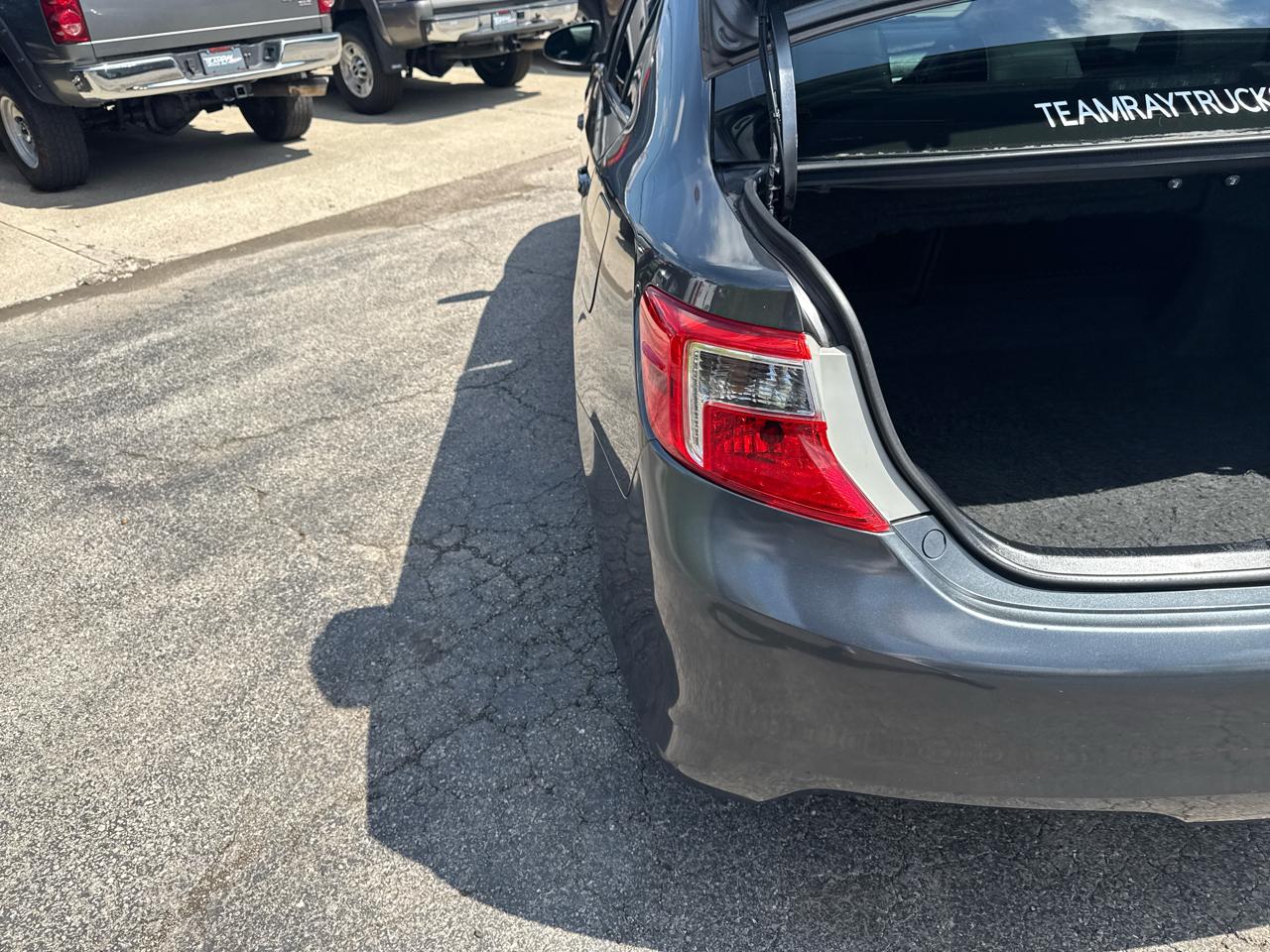 Toyota Camry 4dr Sdn I4 Auto XLE (Natl) 2013