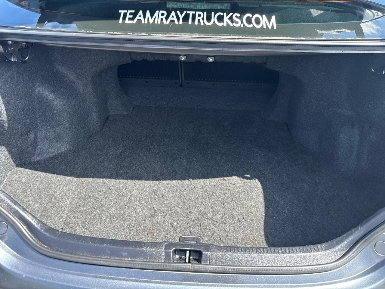 Toyota Camry 4dr Sdn I4 Auto XLE (Natl) 2013