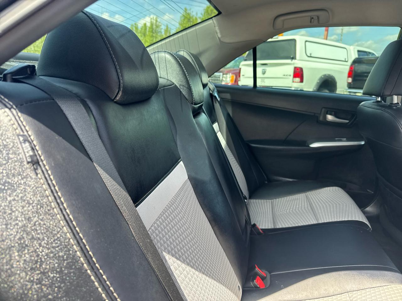 Toyota Camry 4dr Sdn I4 Auto XLE (Natl) 2013