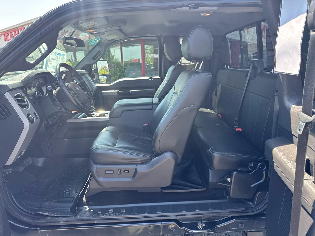 Ford Super Duty F-350 SRW 4WD SuperCab 158" Lariat 2015