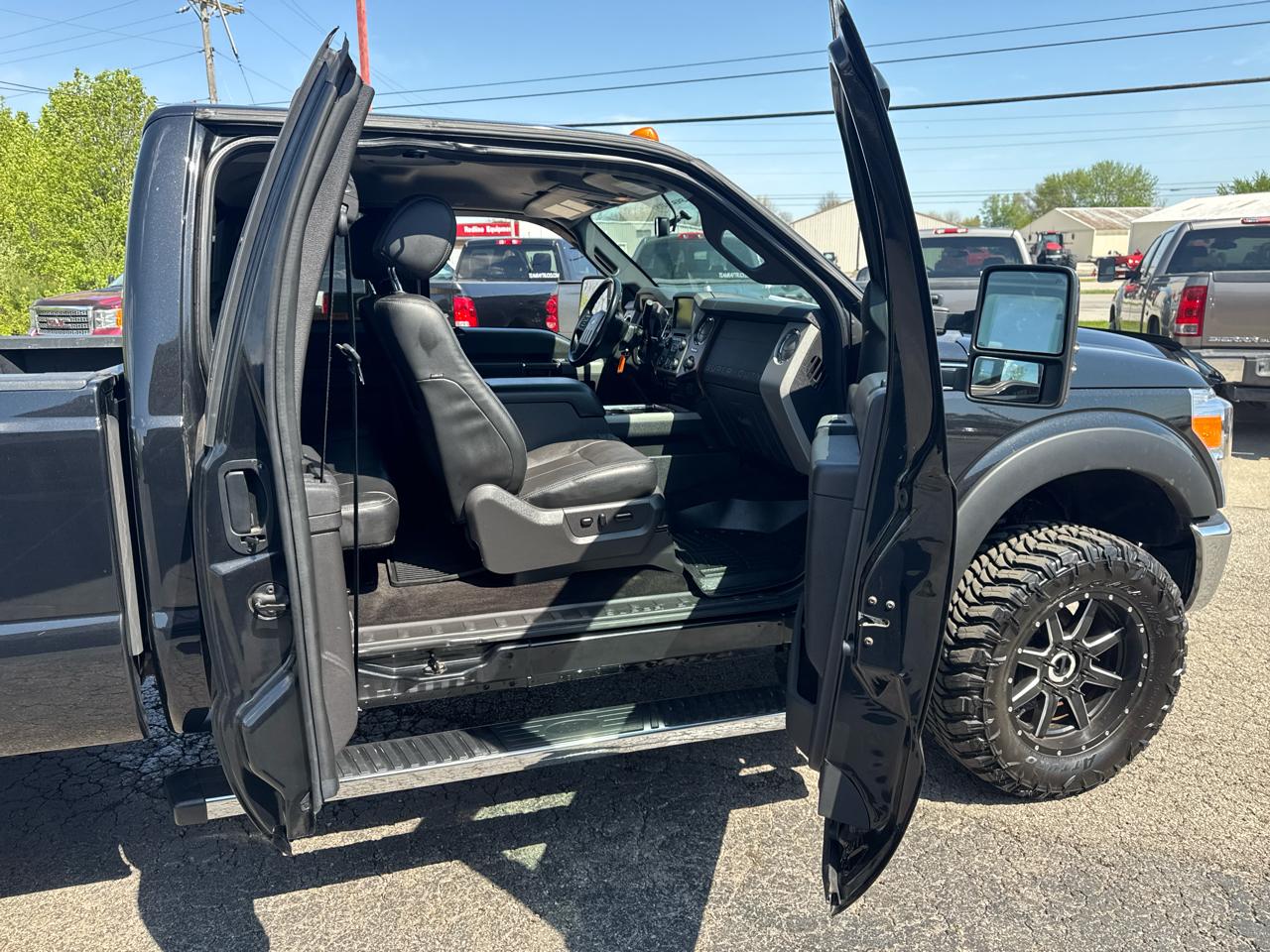 Ford Super Duty F-350 SRW 4WD SuperCab 158" Lariat 2015