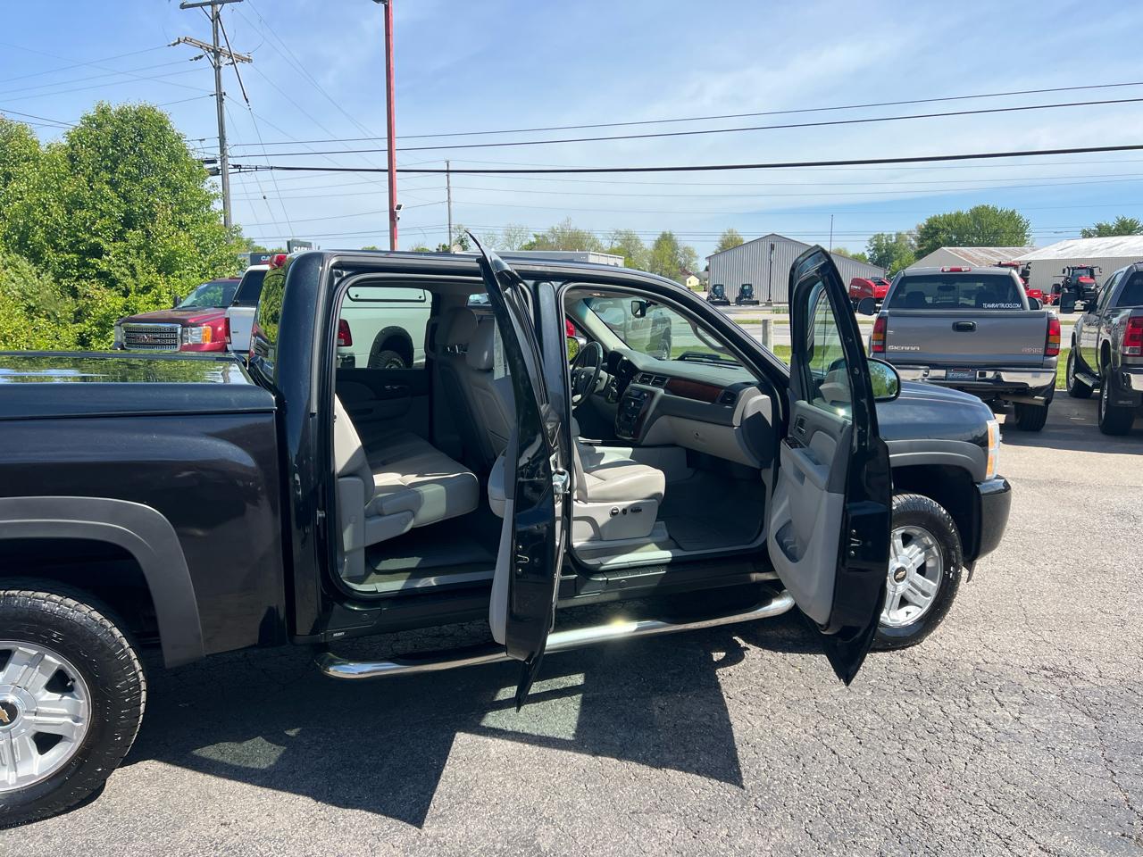 Chevrolet Silverado 1500 4WD Crew Cab 143.5" LTZ 2010