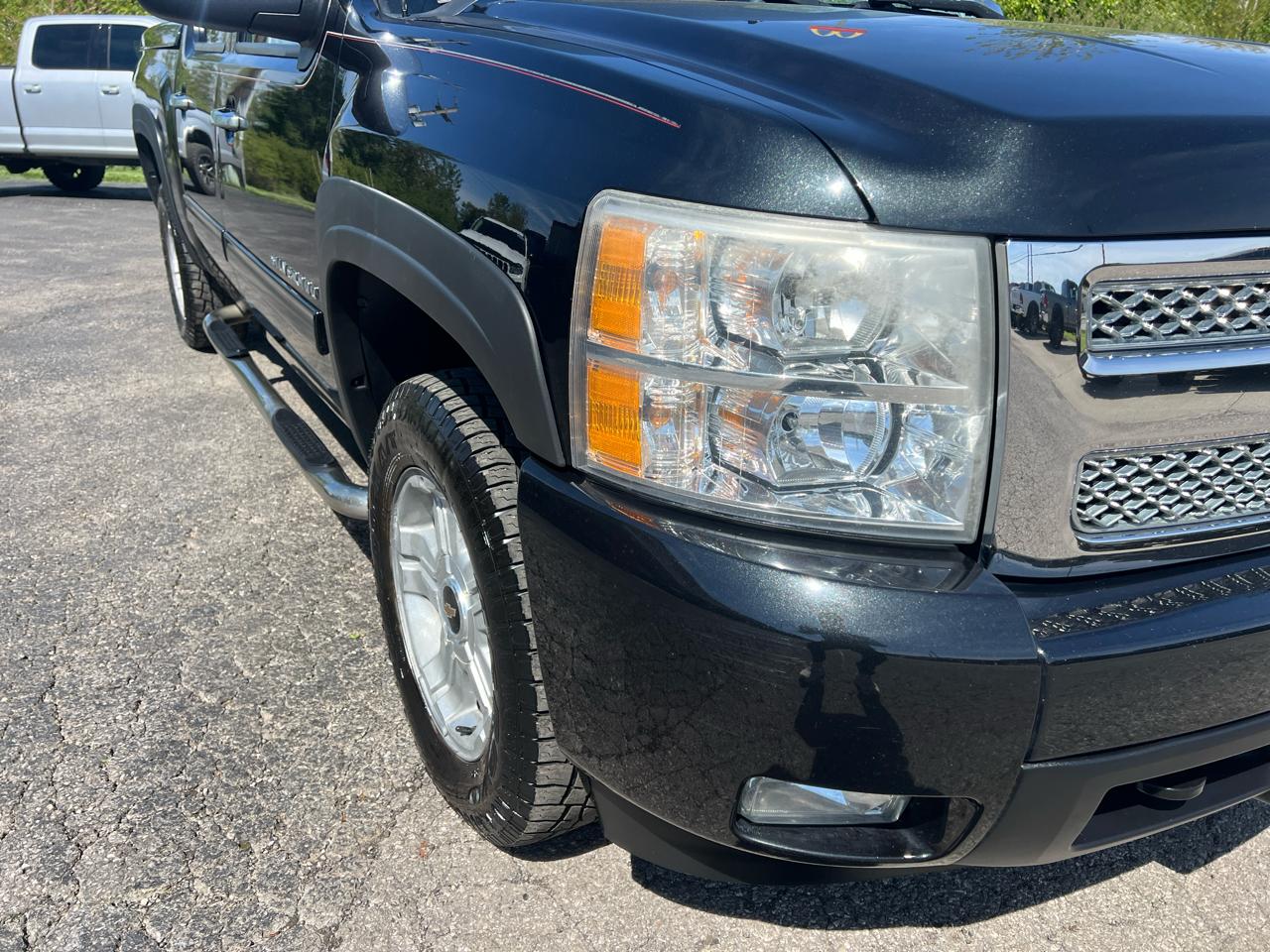 Chevrolet Silverado 1500 4WD Crew Cab 143.5" LTZ 2010