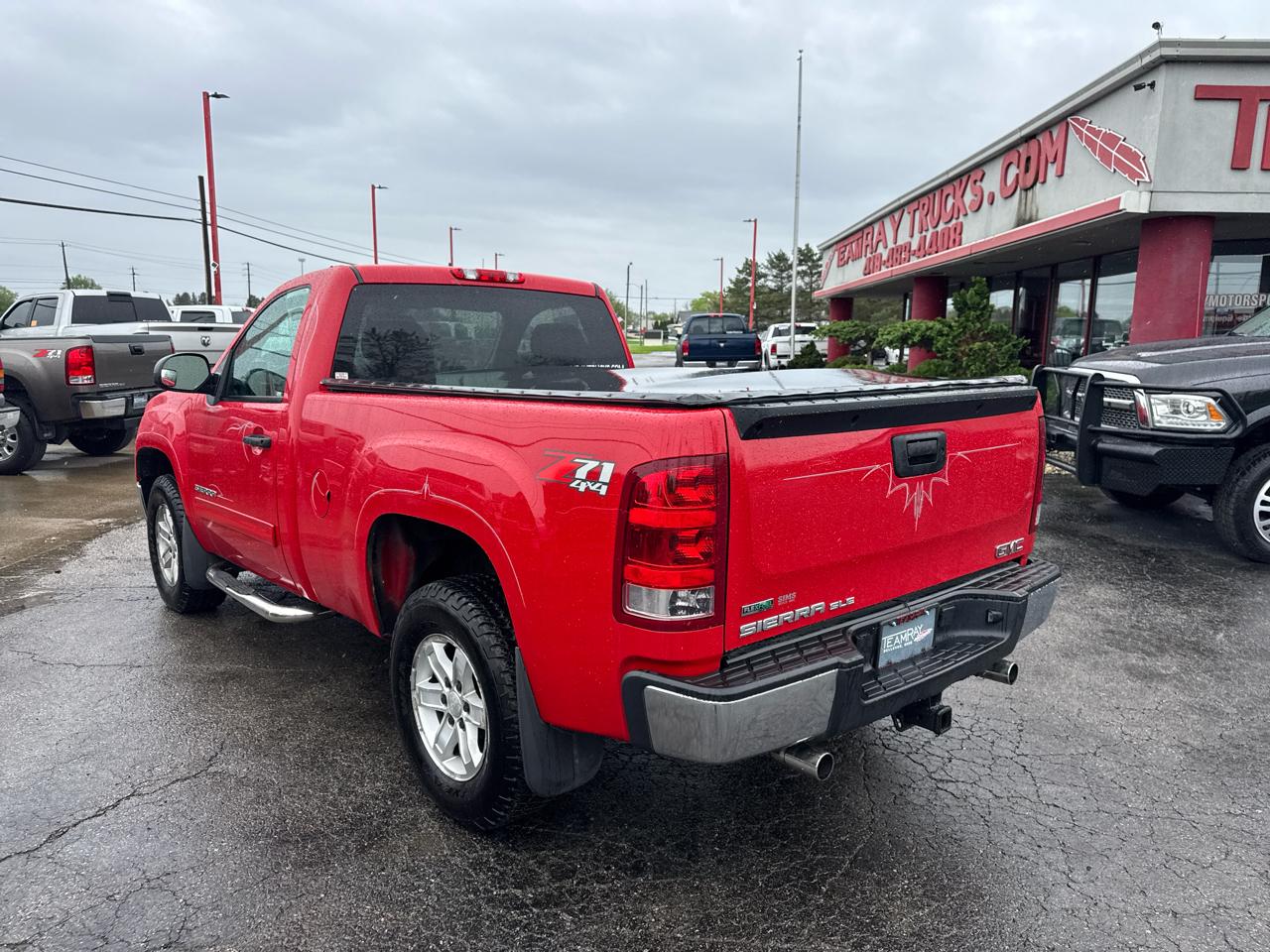 GMC Sierra 1500 4WD Reg Cab 119.0" SLE 2010