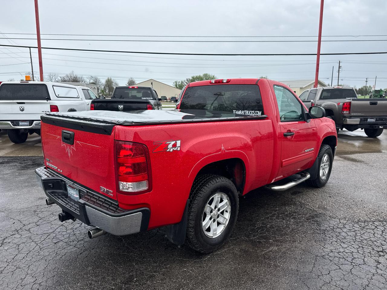 GMC Sierra 1500 4WD Reg Cab 119.0" SLE 2010