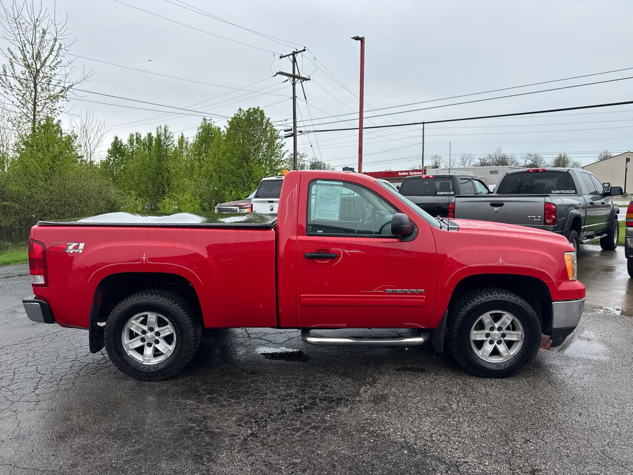 GMC Sierra 1500 4WD Reg Cab 119.0" SLE 2010